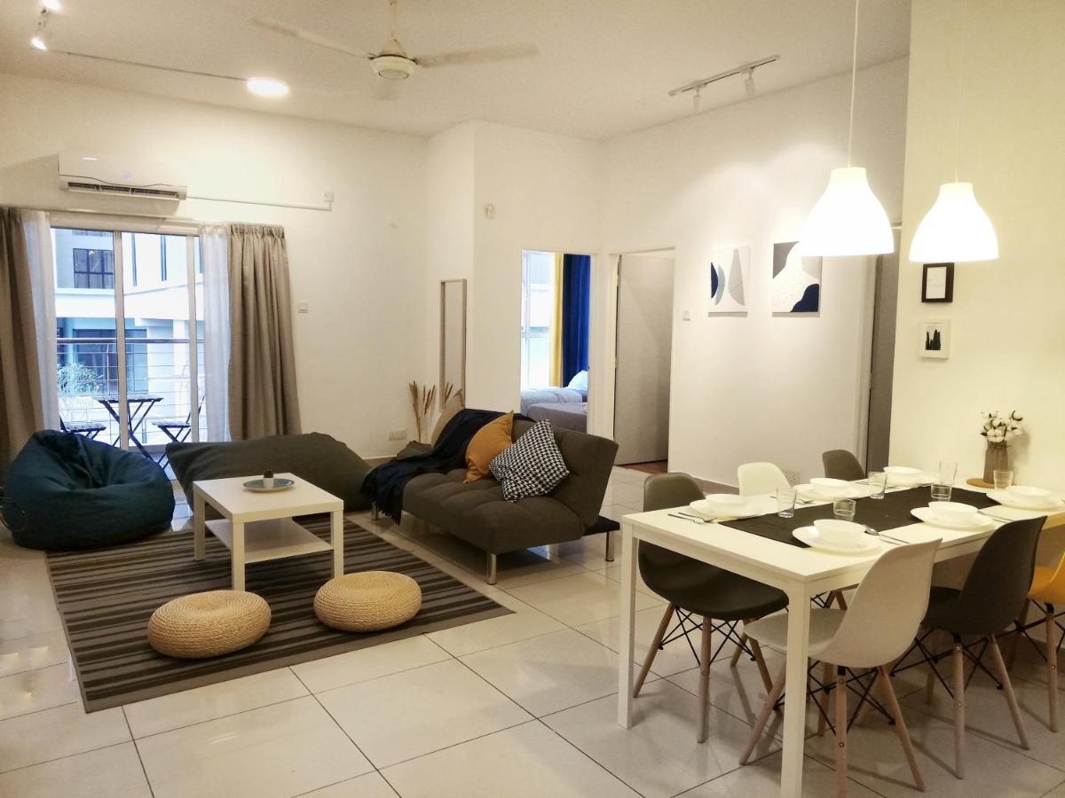 Subang City Residence, 8-9 Pax With Balcony, Walking Distance To Summit, 5Min To Sunway Subang Jaya Exterior photo