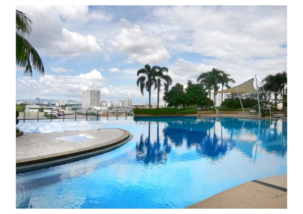 Subang City Residence, 8-9 Pax With Balcony, Walking Distance To Summit, 5Min To Sunway Subang Jaya Exterior photo