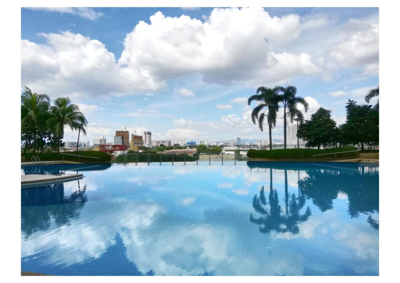 Subang City Residence, 8-9 Pax With Balcony, Walking Distance To Summit, 5Min To Sunway Subang Jaya Exterior photo
